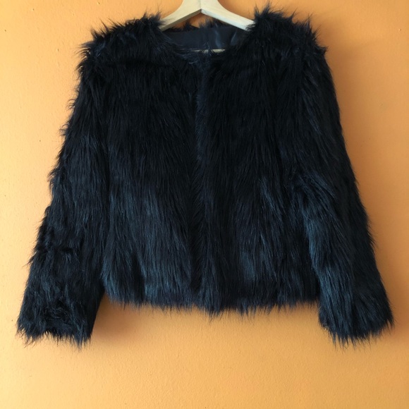 My chic faux fur in black - Picture 5 of 16